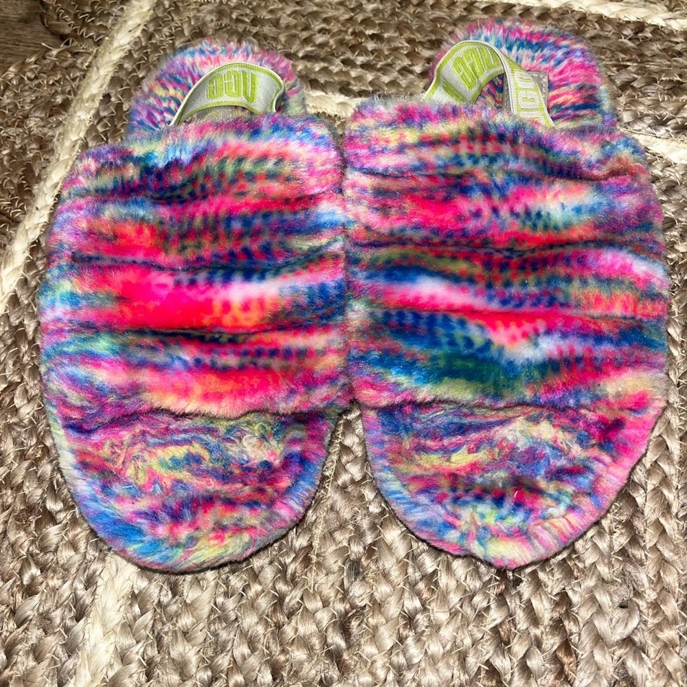 UGG Women's Size 6 Fluff Yeah Slide Pink Pixelate Rainbow